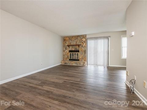 20357 Harborgate Ct #204, Cornelius, NC 28031 photo 4