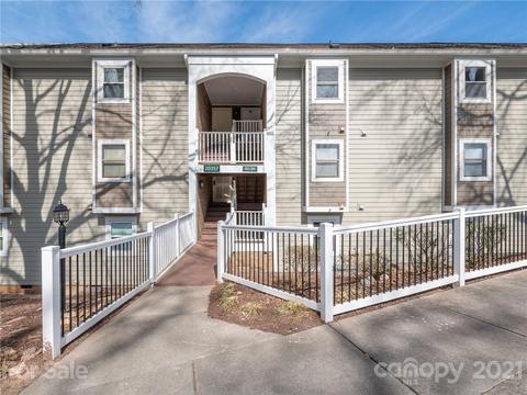 20357 Harborgate Ct #204, Cornelius, NC 28031 photo 3