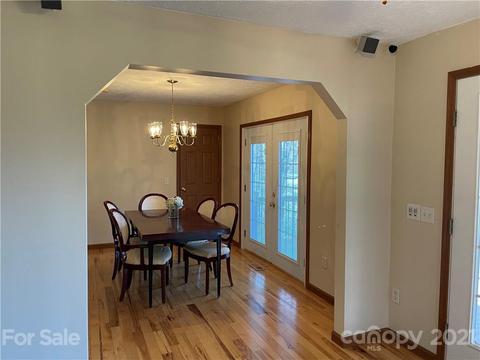 5 Hallaran Dr, Marshall, NC 28753 photo 6