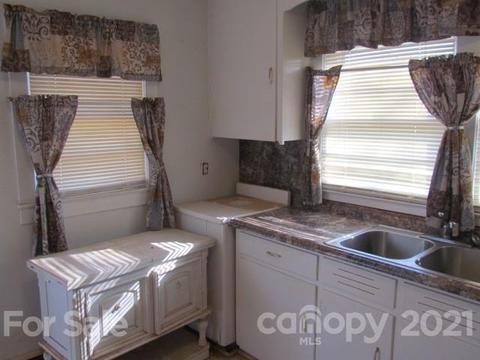 187 Emerald Ln, Hiddenite, NC 28636 photo 11