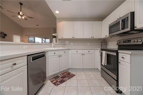 18541 Harborside Dr, Cornelius, NC 28031 photo 5