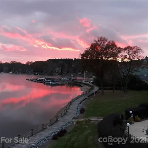18541 Harborside Dr, Cornelius, NC 28031 photo 1