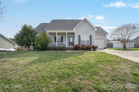 3253 Silver Fox Cir, Lancaster, SC 29720 photo 2