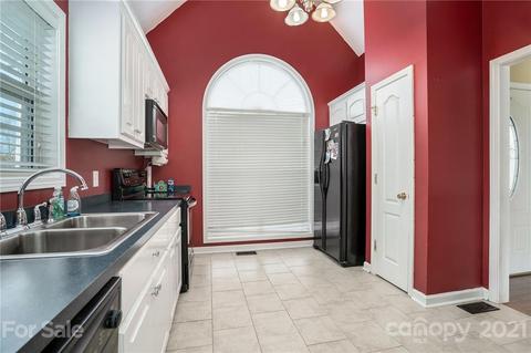 3253 Silver Fox Cir, Lancaster, SC 29720 photo 13
