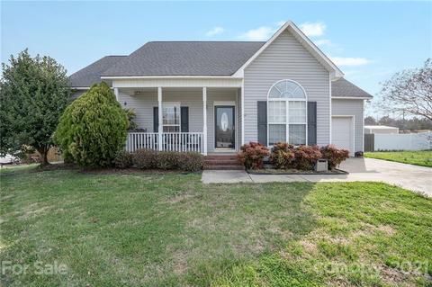 3253 Silver Fox Cir, Lancaster, SC 29720 photo 1