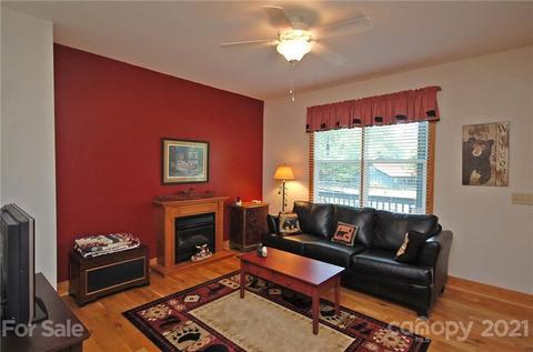 32 Rhett Dr, Flat Rock, NC 28731 photo 17