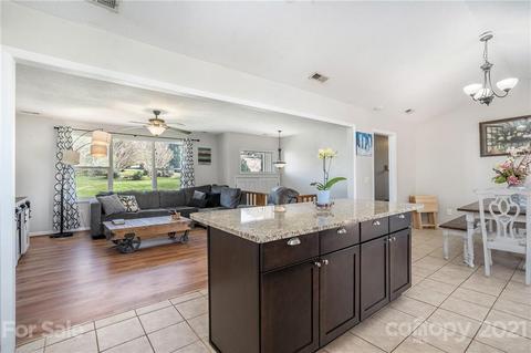 5225 Wolfe Rd, Hickory, NC 28601 photo 7