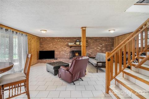 5225 Wolfe Rd, Hickory, NC 28601 photo 13