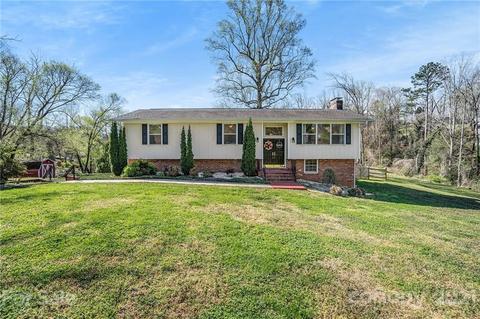 5225 Wolfe Rd, Hickory, NC 28601 photo 1
