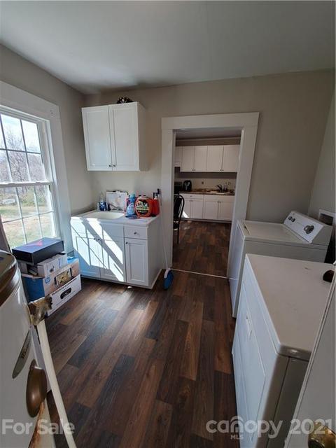 902 Union St E, Morganton, NC 28655 photo 9