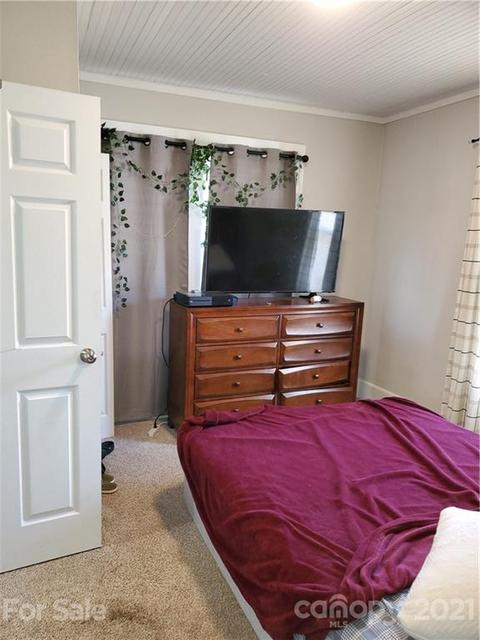 902 Union St E, Morganton, NC 28655 photo 14