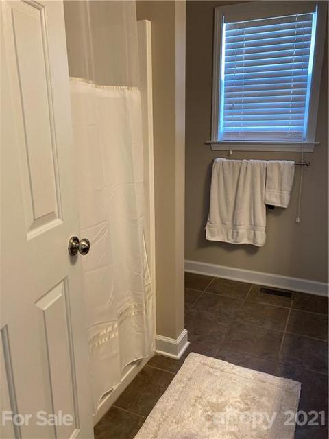 207 Pine Meadows St, Hickory, NC 28601 photo 13