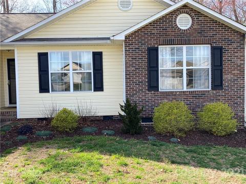 207 Pine Meadows St, Hickory, NC 28601 photo 18