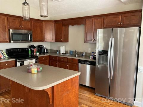 207 Pine Meadows St, Hickory, NC 28601 photo 6