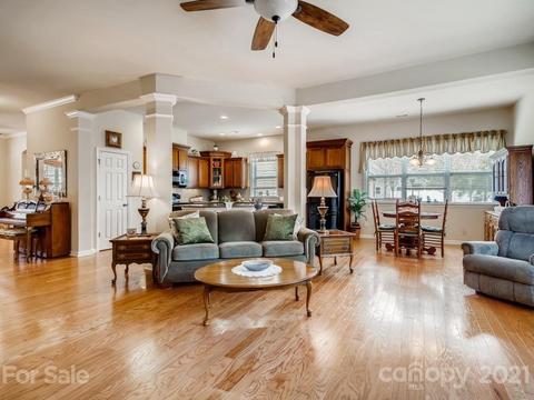 17224 Lake Path Dr, Cornelius, NC 28031 photo 3