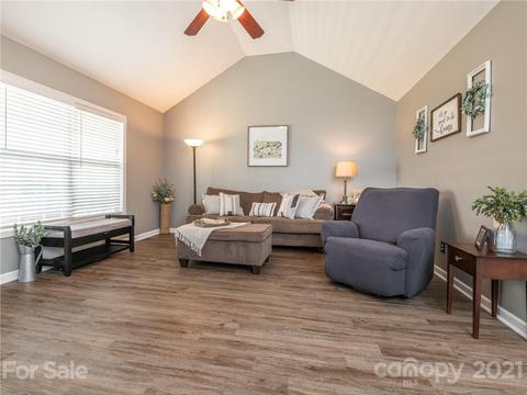 3272 Silver Fox Cir, Lancaster, SC 29720 photo 2