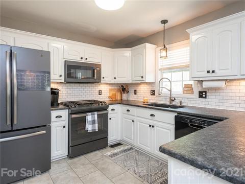 3272 Silver Fox Cir, Lancaster, SC 29720 photo 5