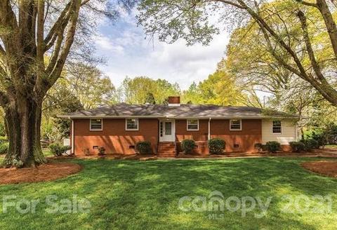 141 Vernon Dr, Davidson, NC 28036 photo 1