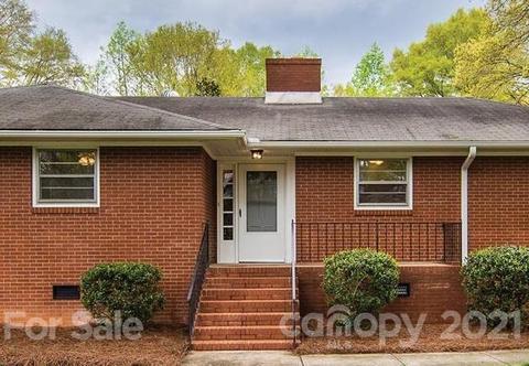 141 Vernon Dr, Davidson, NC 28036 photo 3