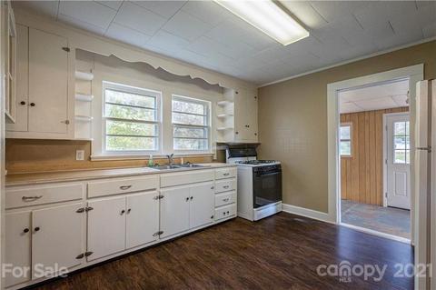 1990 Coopers Loop, Morganton, NC 28655 photo 4