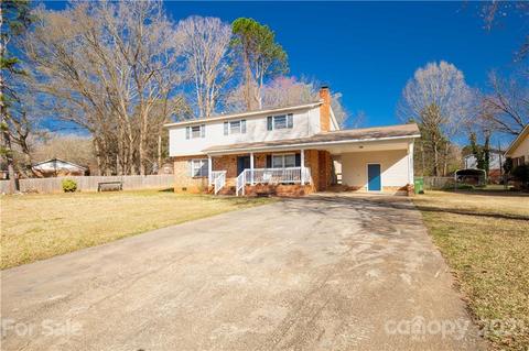 102 Colonial Ave, Lancaster, SC 29720 photo 1