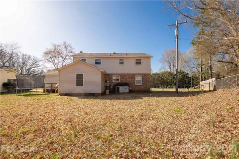 102 Colonial Ave, Lancaster, SC 29720 photo 32