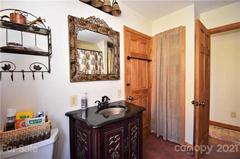 226 Hawk Holler Trl, Clyde, NC 28721 photo 15