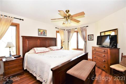 226 Hawk Holler Trl, Clyde, NC 28721 photo 12