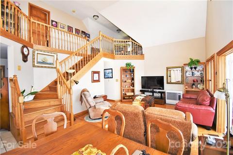 226 Hawk Holler Trl, Clyde, NC 28721 photo 2
