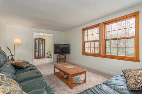 264 Chickadee Ln, Brevard, NC 28712 photo 9