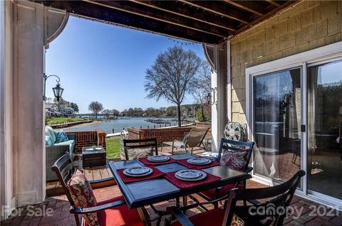 18609 Harborside Dr, Cornelius, NC 28031 photo 1