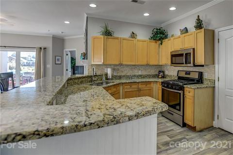 18609 Harborside Dr, Cornelius, NC 28031 photo 8
