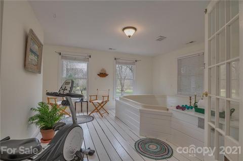 1980 Warrior Dr, Tryon, NC 28782 photo 15