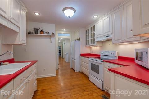 1980 Warrior Dr, Tryon, NC 28782 photo 14
