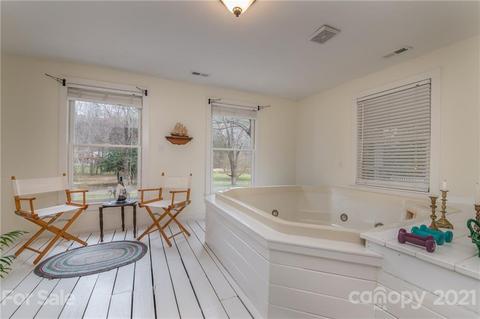 1980 Warrior Dr, Tryon, NC 28782 photo 16