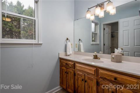 401 Willowbrook Dr, Morganton, NC 28655 photo 26