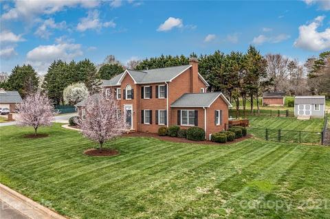 401 Willowbrook Dr, Morganton, NC 28655 photo 6