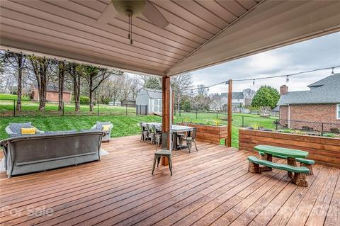 401 Willowbrook Dr, Morganton, NC 28655 photo 31