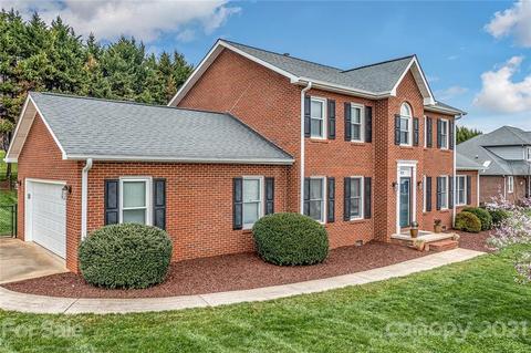 401 Willowbrook Dr, Morganton, NC 28655 photo 3