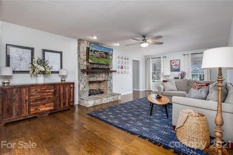 401 Willowbrook Dr, Morganton, NC 28655 photo 10
