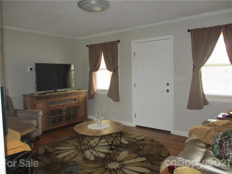 701 Snuggs St, Albemarle, NC 28001 photo 2