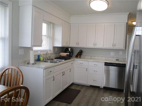 701 Snuggs St, Albemarle, NC 28001 photo 3