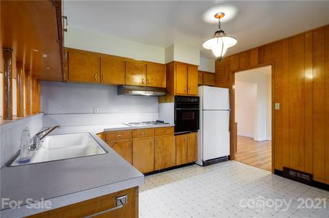 237 Grove St, Brevard, NC 28712 photo 12