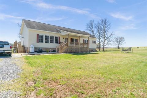 718 Powell Bridge Rd, Harmony, NC 28634 photo 3