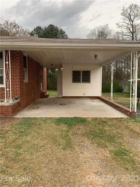 365 E Doc Garris Rd, Lancaster, SC 29720 photo 6