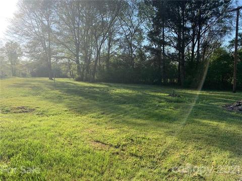 365 E Doc Garris Rd, Lancaster, SC 29720 photo 11