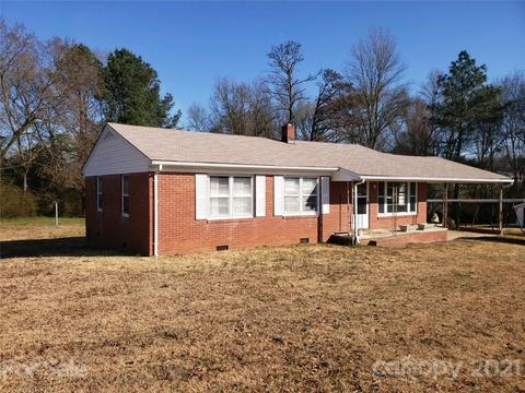 365 E Doc Garris Rd, Lancaster, SC 29720 photo 2