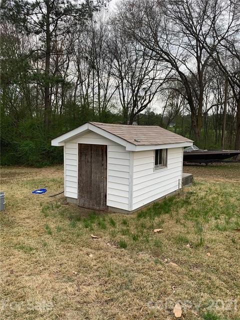 365 E Doc Garris Rd, Lancaster, SC 29720 photo 8
