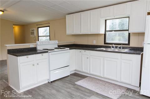 46 Monroe Ln, Clyde, NC 28721 photo 2