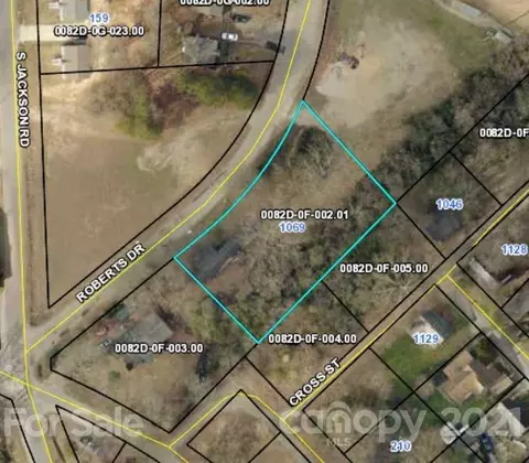 1069 Roberts Dr, Lancaster, SC 29720 photo 1